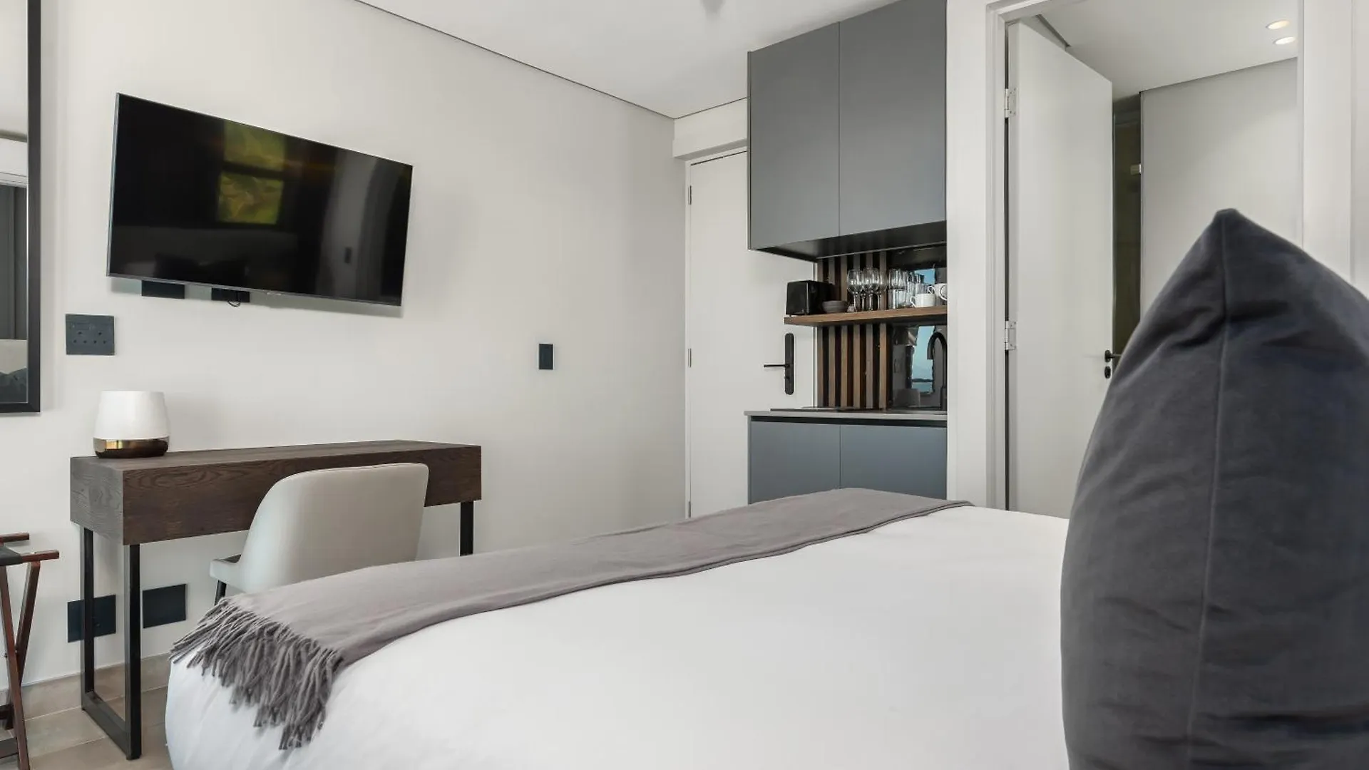 One Calais Luxury Apartments Cape Town